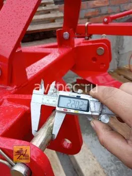 Плуг корпусный 1l-330