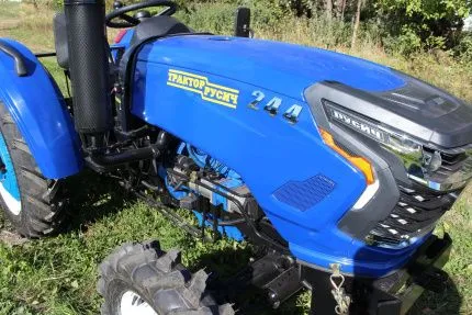 Трактор Русич TE-244 (8+8)