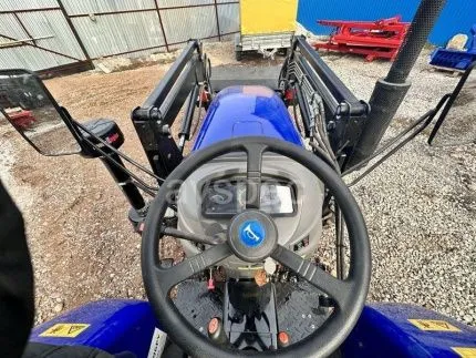 Трактор LOVOL TE 244 без кабины c погрузчиком