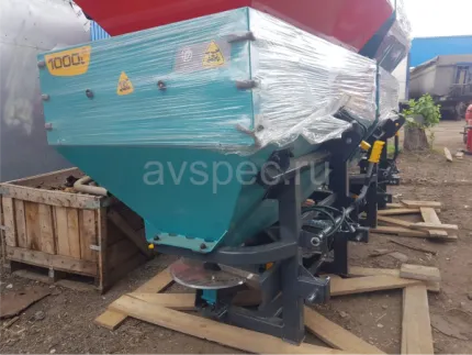 Разбрасыватель минеральных удобрений 1000 литров