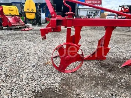 Плуг трехкорпусный 1l-320